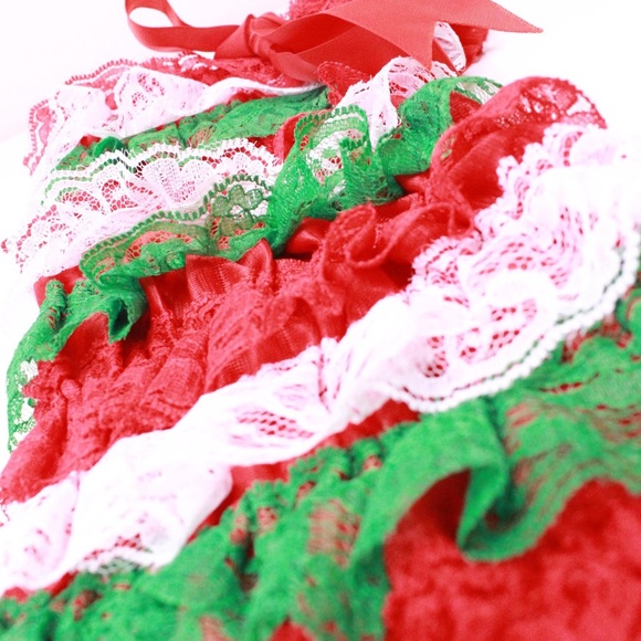 Lace Ruffle Holiday Romoer - Picture 3 of 6